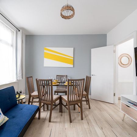 Modern 2 Bed East London Home By Rebby Properties Sleeps 5 Near Canning Town Station Luaran gambar