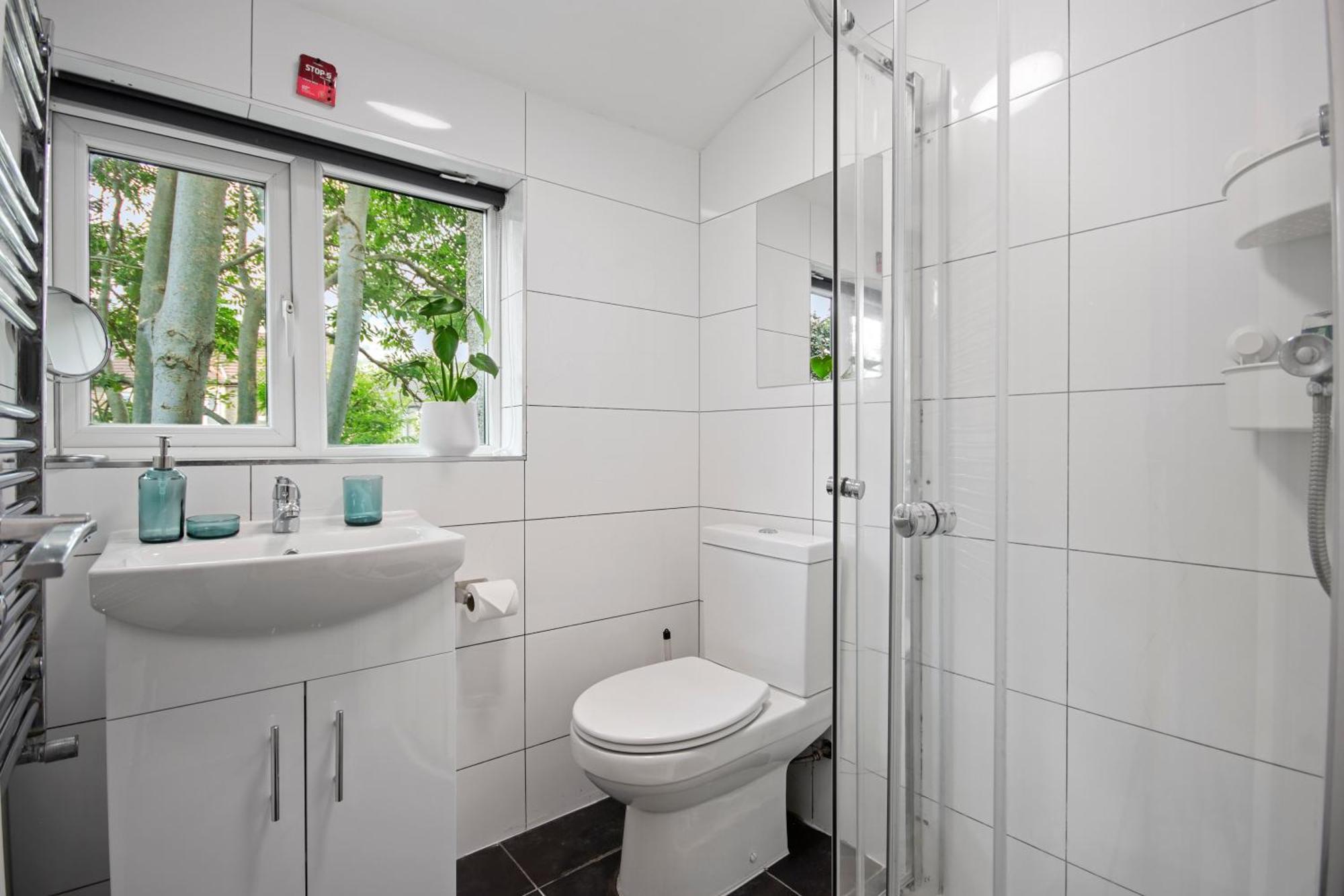 Modern 2 Bed East London Home By Rebby Properties Sleeps 5 Near Canning Town Station Luaran gambar